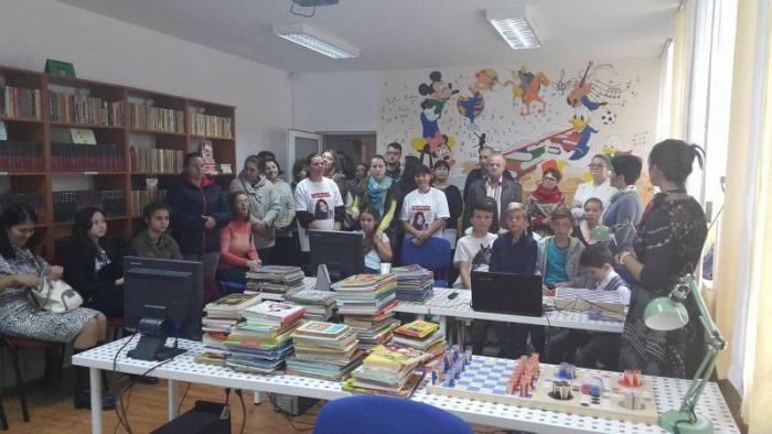 Cea mai nouă bibliotecă școlară din județ a fost inaugurată în Moșneni. FOTO