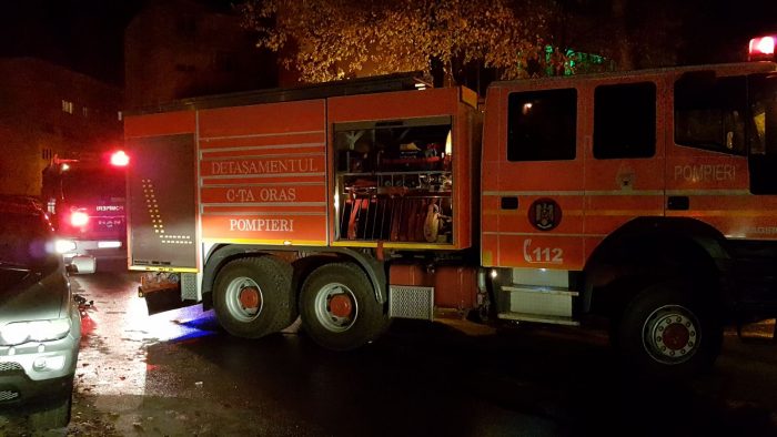 FOTO/VIDEO. Incendiu în apartamentul unui doctor