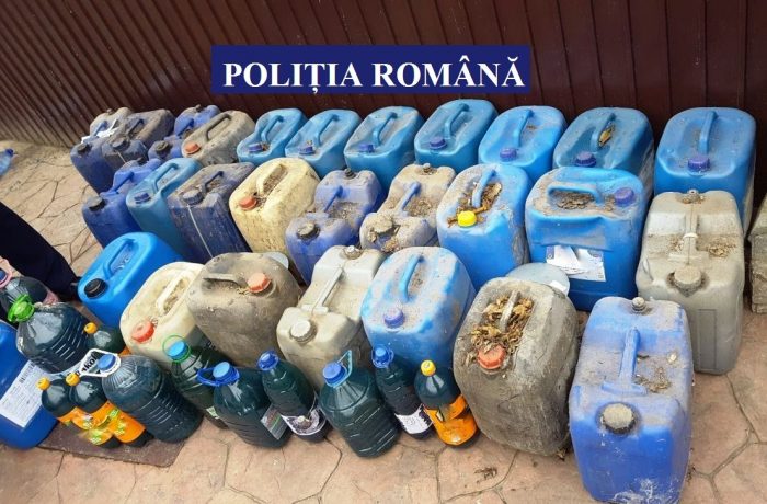 FOTO. Polițiștii au reținut 31 de persoane suspecte de furturi de pe vapoare, delapidare și contrabandă cu țigări și cu produse petroliere