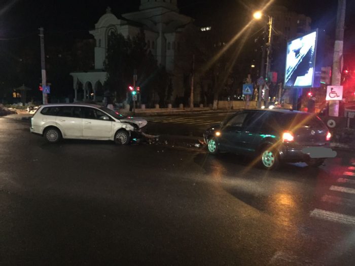 Accident cu 3 mașini în intersecția de la Spitalul Județean Constanța