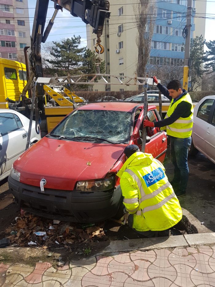 21 de mașini abandonate vor fi ridicate de pe străzile Constanței