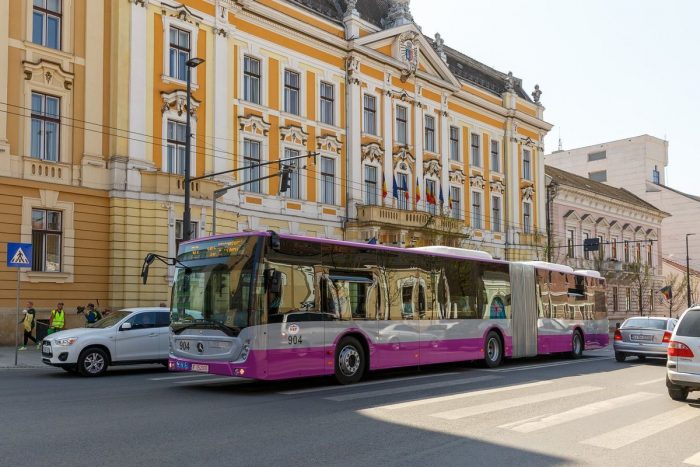 Veste bună: 15 autobuze noi, Mercedes, în circulație. Veste proastă: în Cluj, nu în Constanța