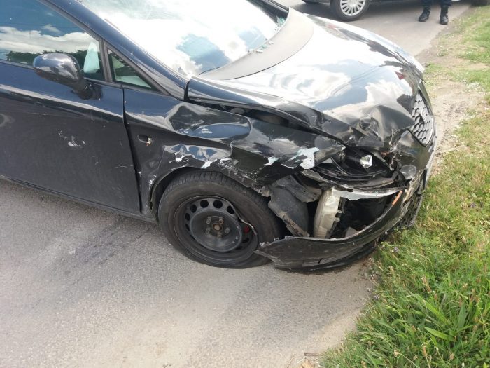 Accident în Mamaia, după ce un șofer de 70 de ani nu a dat prioritate în giratoriu