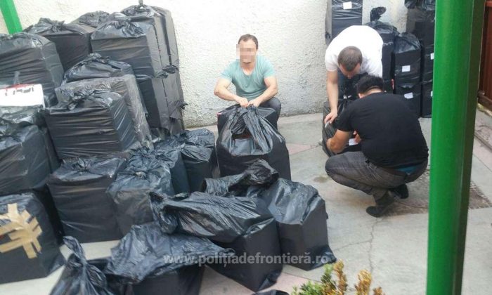 FOTO VIDEO Țigări de aproape un milion de lei, confiscate de polițiștii de frontieră