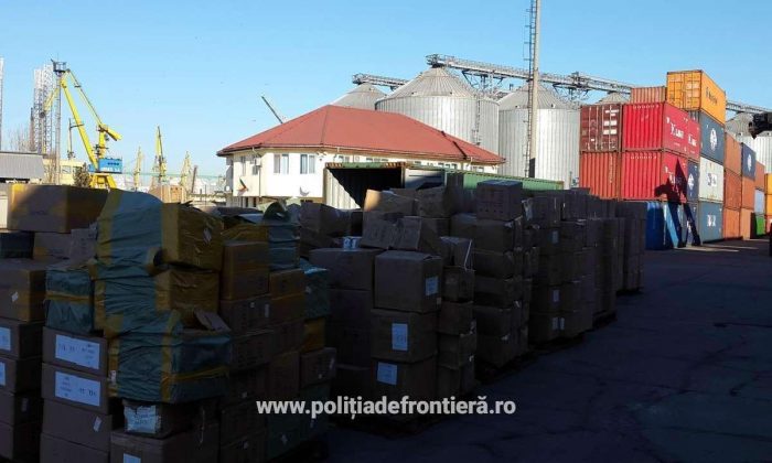 Articole contrafăcute, în valoare de aproximativ 2.800.000 lei,  confiscate în Portul Constanţa Sud Agigea