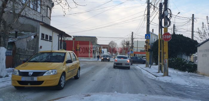 VIDEO Cum vine frigul, semafoarele se strică