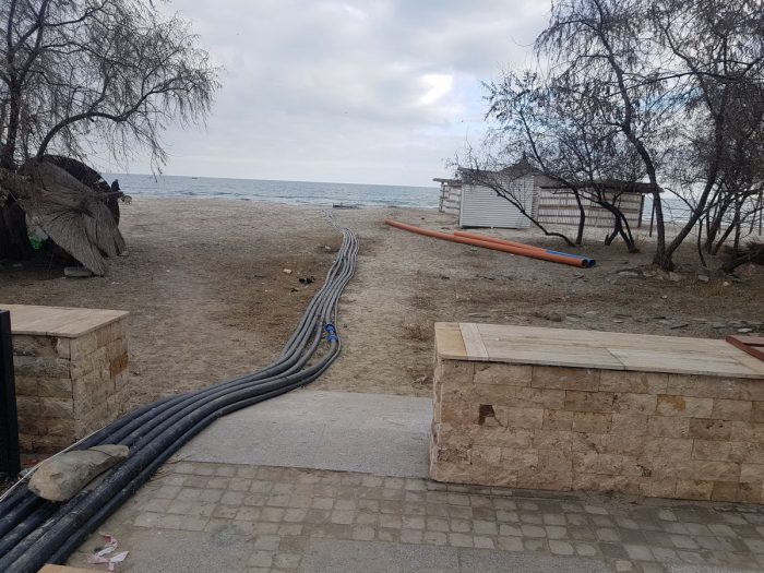 FOTO Poluare? Conducte care ajung direct în Marea Neagră de la blocurile din Mamaia Nord