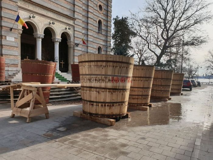 VIDEO Pregătiri pentru Bobotează. Circa 12.000 de oameni sunt așteptați la slujba de duminică