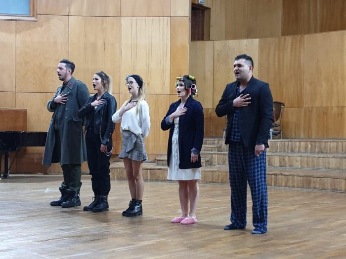 Tinerii constănțeni, încurajați să iasă la vot printr-o piesă de teatru