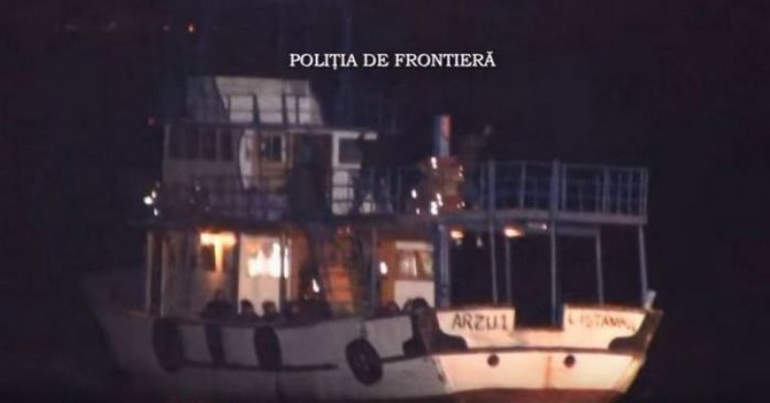 Un pescador care transporta migranți, scos la licitație de Finanțele Publice