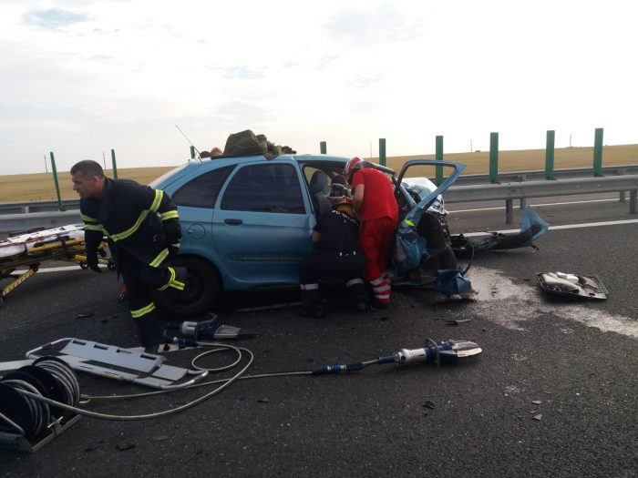 FOTO Accident groaznic pe Autostrada Soarelui, un mort și mai mulți răniți