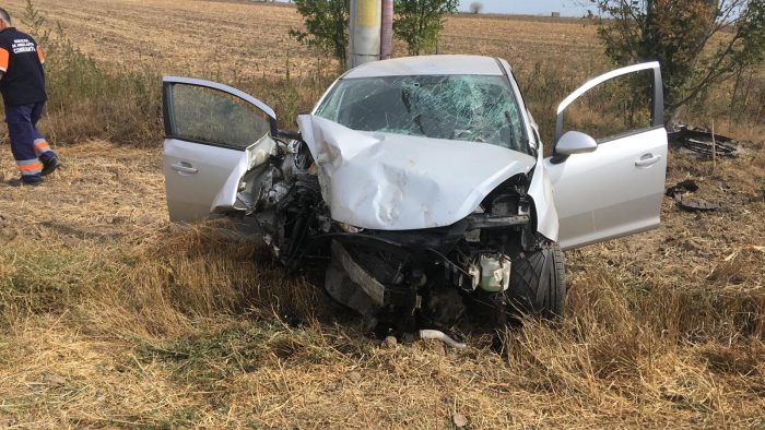 Un bărbat de 43 de ani a murit într-un accident rutier