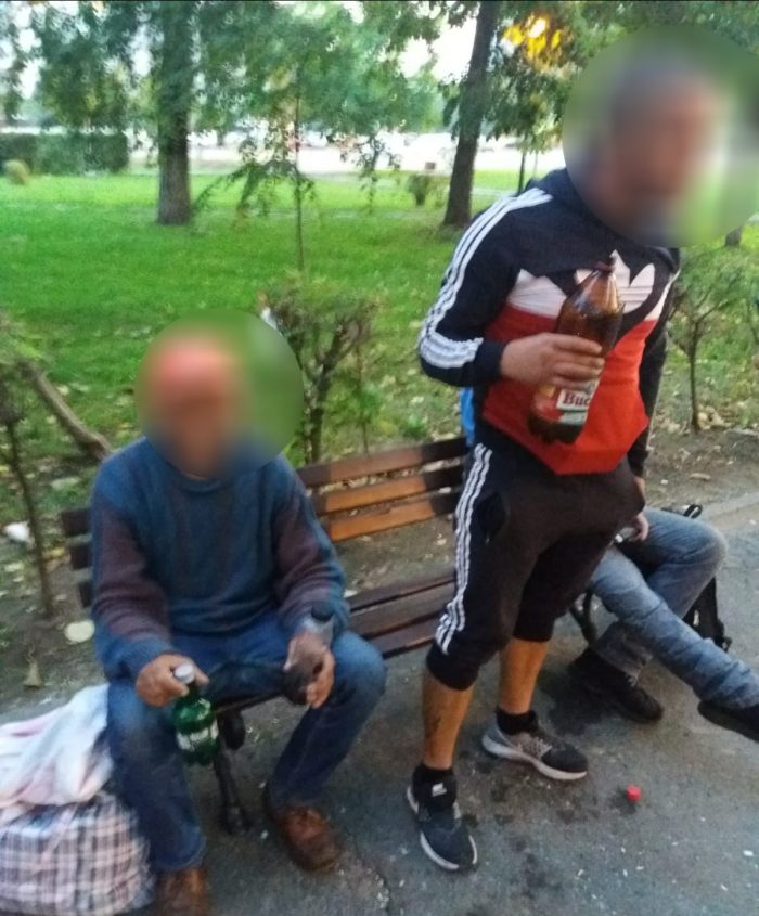 Constănțeni care consumau alcool în public, amendați de Poliția Locală