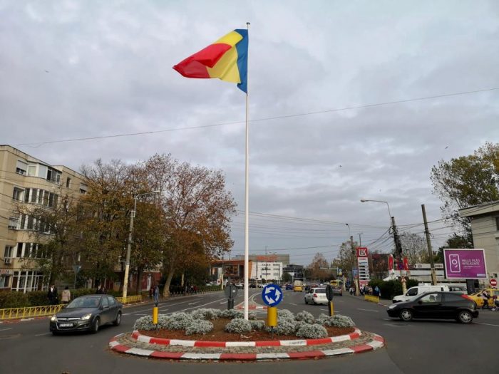 Primăria Constanța: „Până de Ziua Națională a României, Tricolorul va flutura falnic în 14 intersecții”