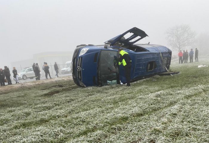 FOTO VIDEO Accident rutier cu 11 răniți