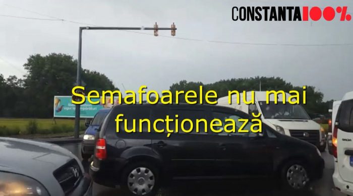 COMPLETARE VIDEO Ploaia a stricat semafoarele