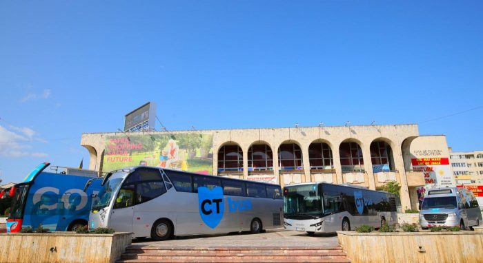 Noile modele de autobuze ale CT BUS sunt expuse la Casa de Cultură