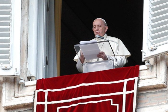 Papa Francisc s-a rugat pentru victimele tragediei din Piatra Neamț VIDEO