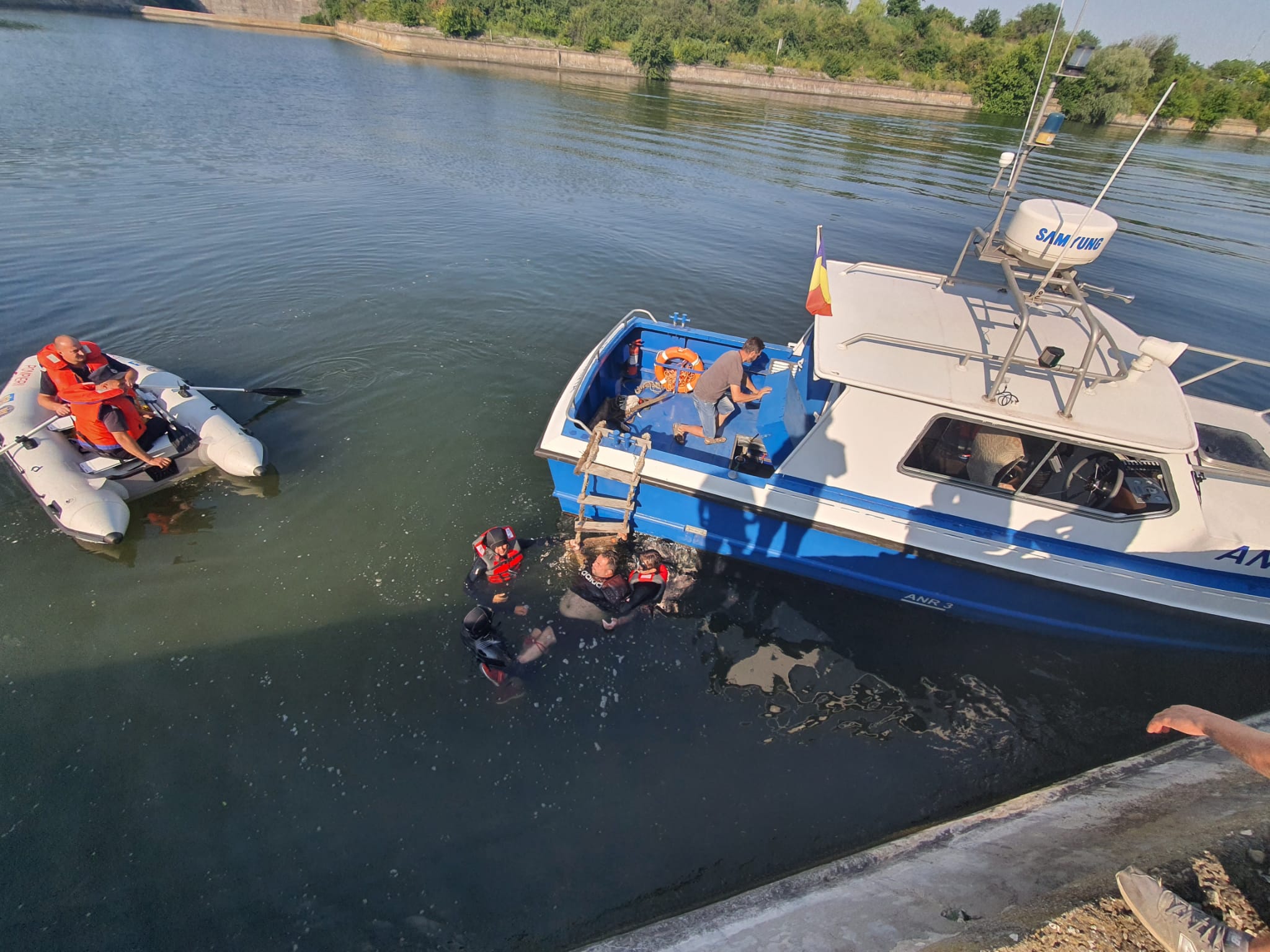 Misiune de salvare a unui bărbat care s-a aruncat în Canalul Dunăre - marea Neagră VIDEO