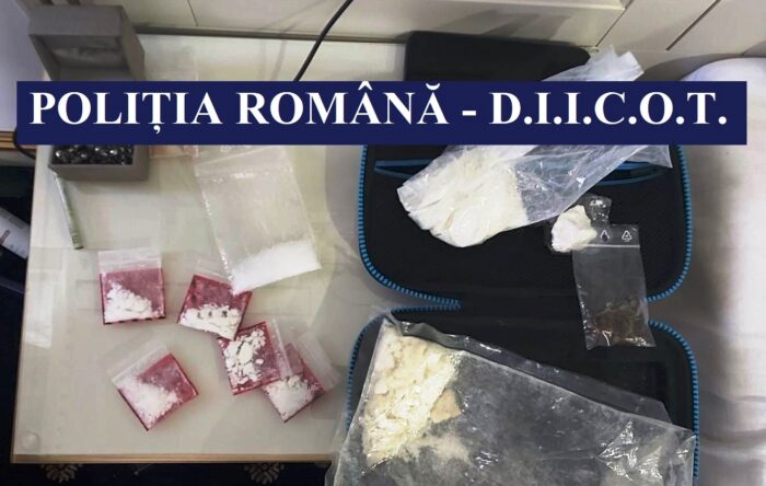 Casa drogurilor. Polițiștii au găsit de la cocaină la amfetamină VIDEO