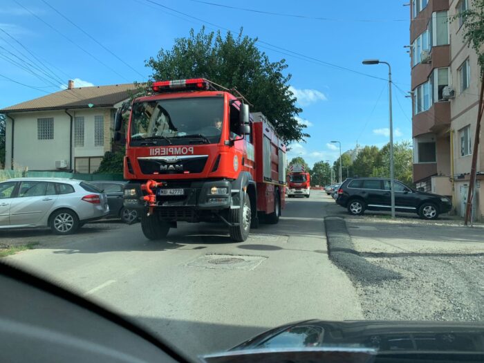 Incendiu la un bloc din cartierul Compozitorilor din Constanța