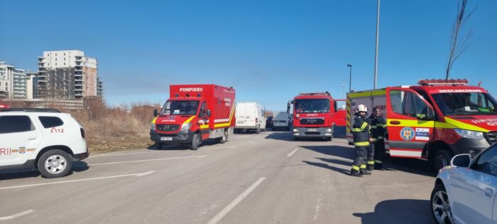 Incendiu în Summerland. Au intervenit 30 de pompieri