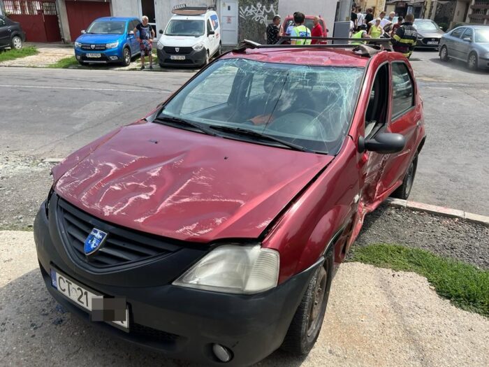 Accident rutier în cartierul Coiciu. Nu a oprit la STOP