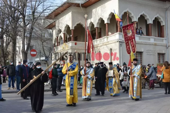 Probleme în trafic: procesiune cu moaște în centrul Constanței