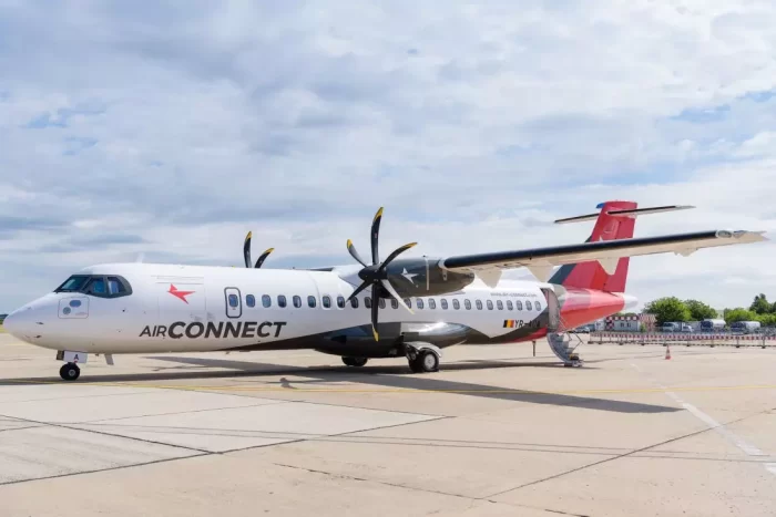 Air Connect, care zbura și din Constanța, și-a închiriat toată flota, adică cele două avioane