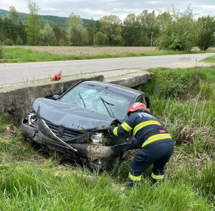 O fetiță de zece luni a murit într-un accident produs de bunica sa, în vârstă de 39 de ani