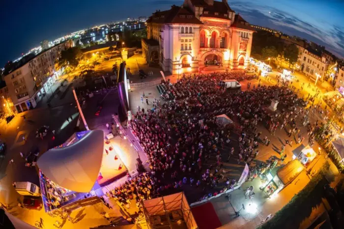 Peste 16.000 de constănțeni și turiști, spectatori la a doua ediție Sunscreen Film & Arts Festival