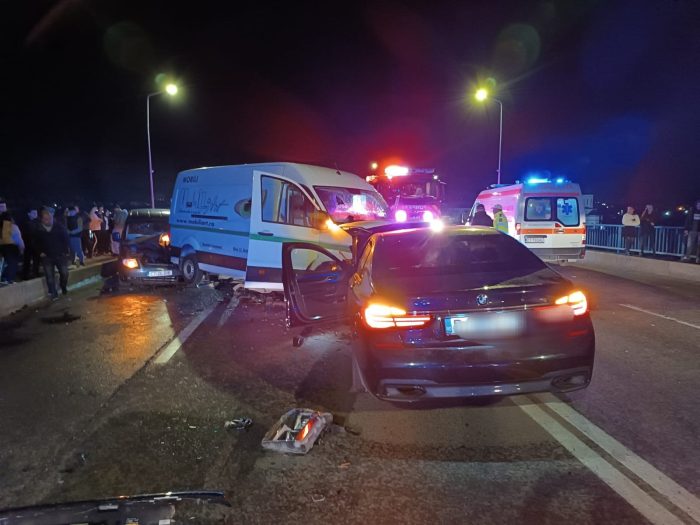 Accident pe podul din Medgidia. Un șofer era băut și avea permisul suspendat