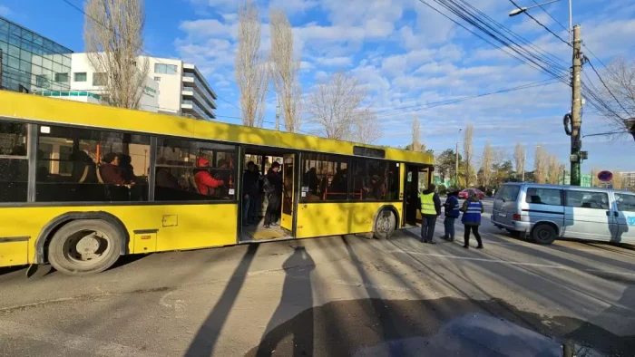 Directorul CT BUS a căutat în autobuze oameni care nu au plătit bilet. Câți a găsit