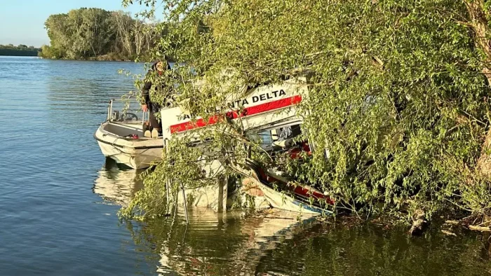 Accident de navigație în Delta Dunării. A fost implicată o ambarcațiune medicală